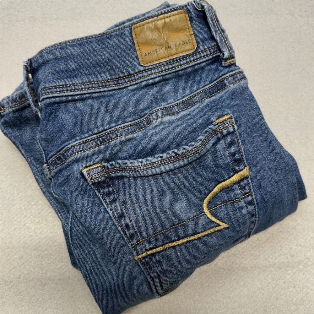 American Eagle Kick Boot Jeans Womens 4 Regular Denim Blue Super Stretch Bootcut